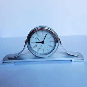 Modern Bulova B2450 Desk Clock Brushed Silver Roman Numeral‎ Quartz Timepiece